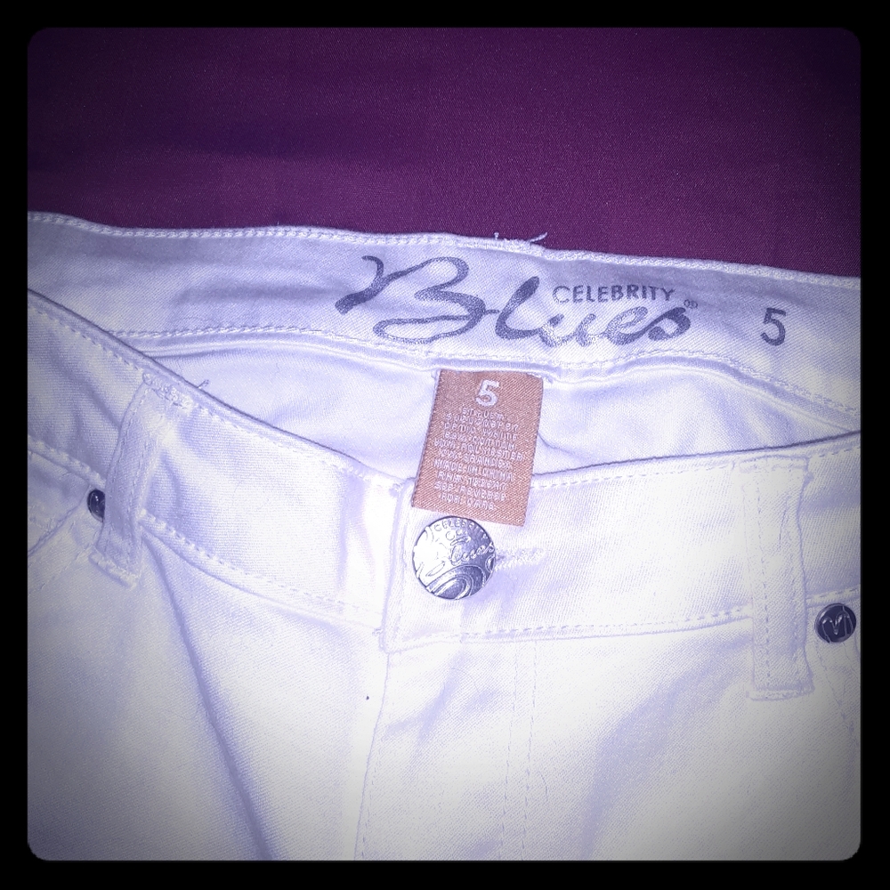 Skinny white Celebrity Blues pants